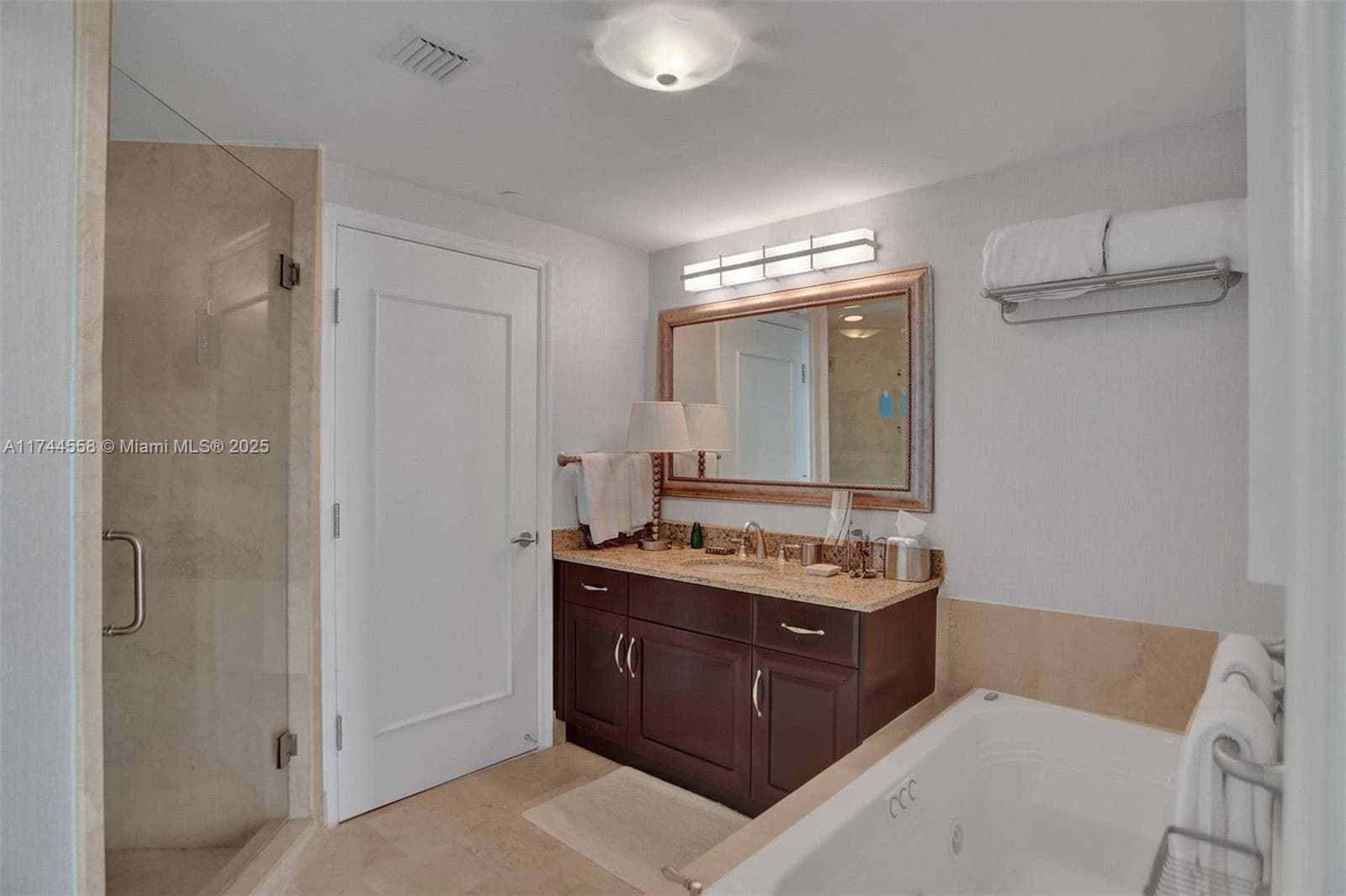 4401 Collins Ave, Miami Beach FL 33140 — 23
