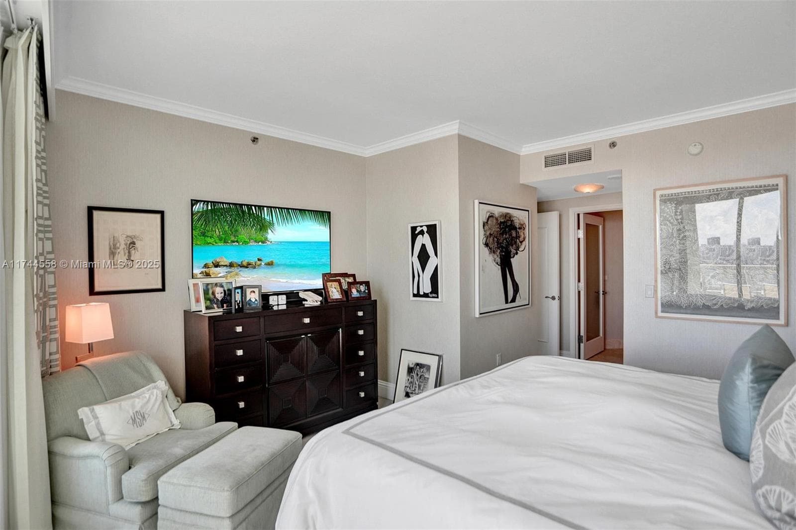 4401 Collins Ave, Miami Beach FL 33140 — 17