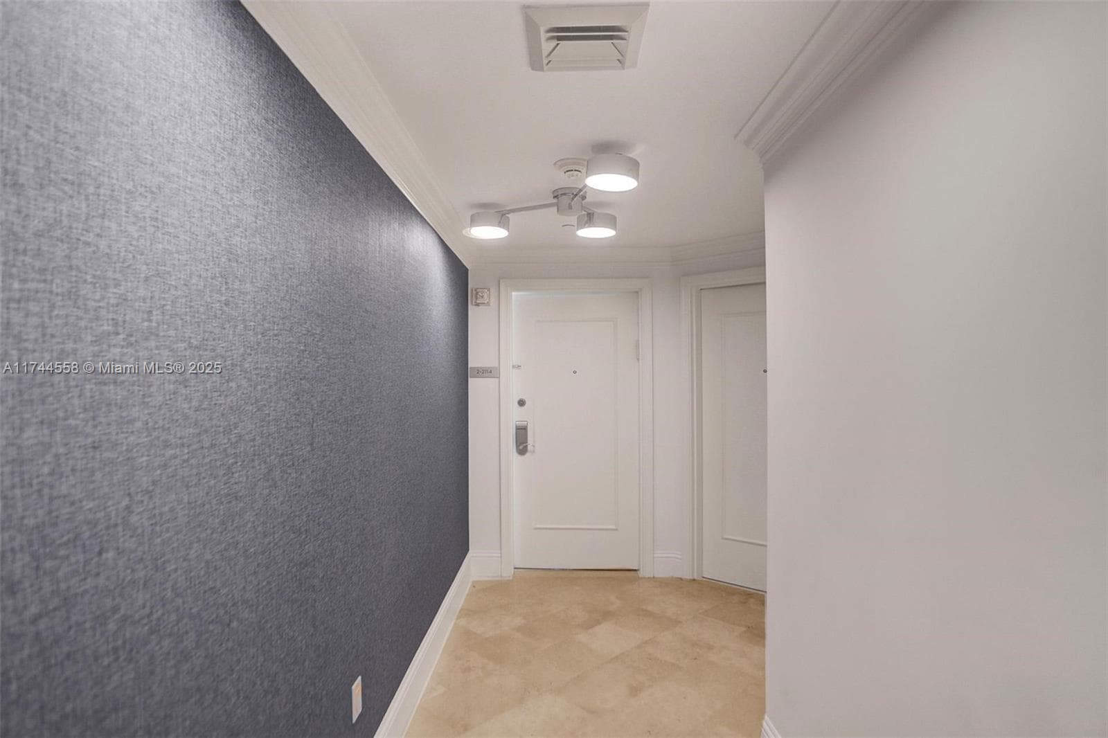 4401 Collins Ave, Miami Beach FL 33140 — 26