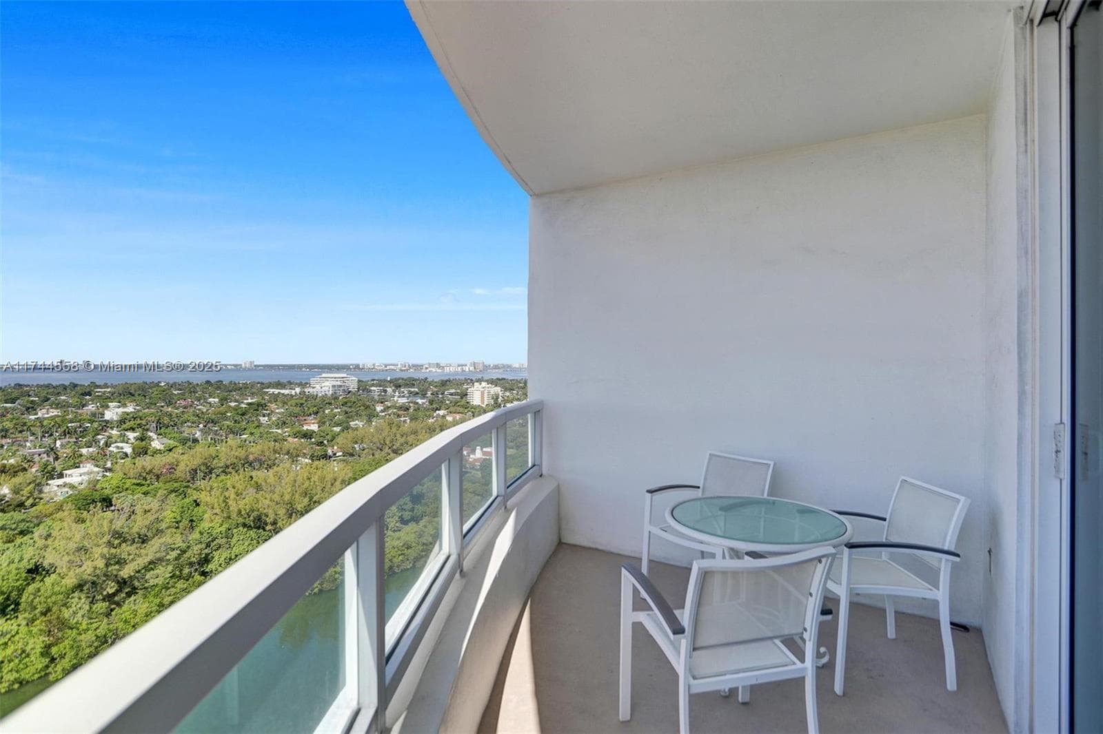 4401 Collins Ave, Miami Beach FL 33140 — 20