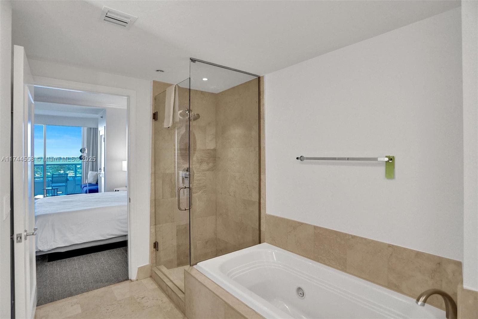 4401 Collins Ave, Miami Beach FL 33140 — 39