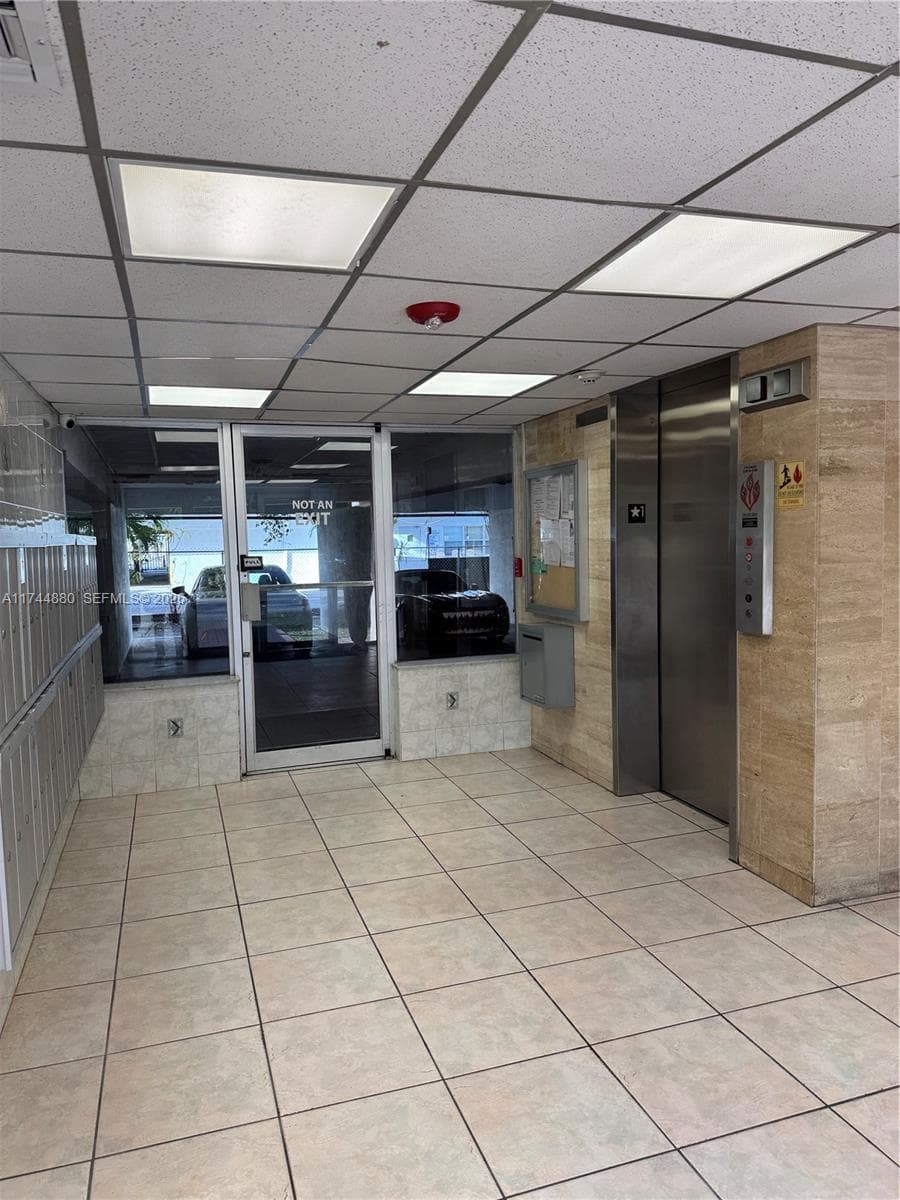 1225 NE 124th St # 33A, North Miami FL 33161 — 32