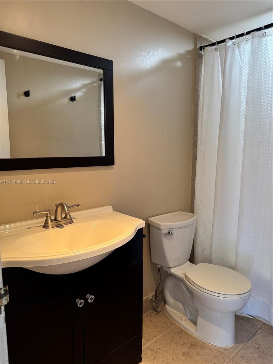 1225 NE 124th St # 33A, North Miami FL 33161 — 24