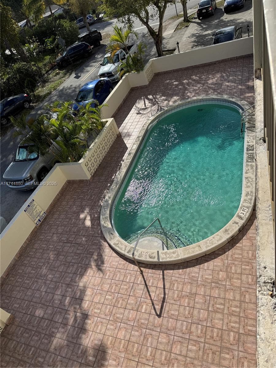 1225 NE 124th St # 33A, North Miami FL 33161 — 11