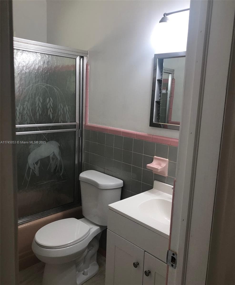 Irons Manor 2nd Addn, North Miami, FL — 13