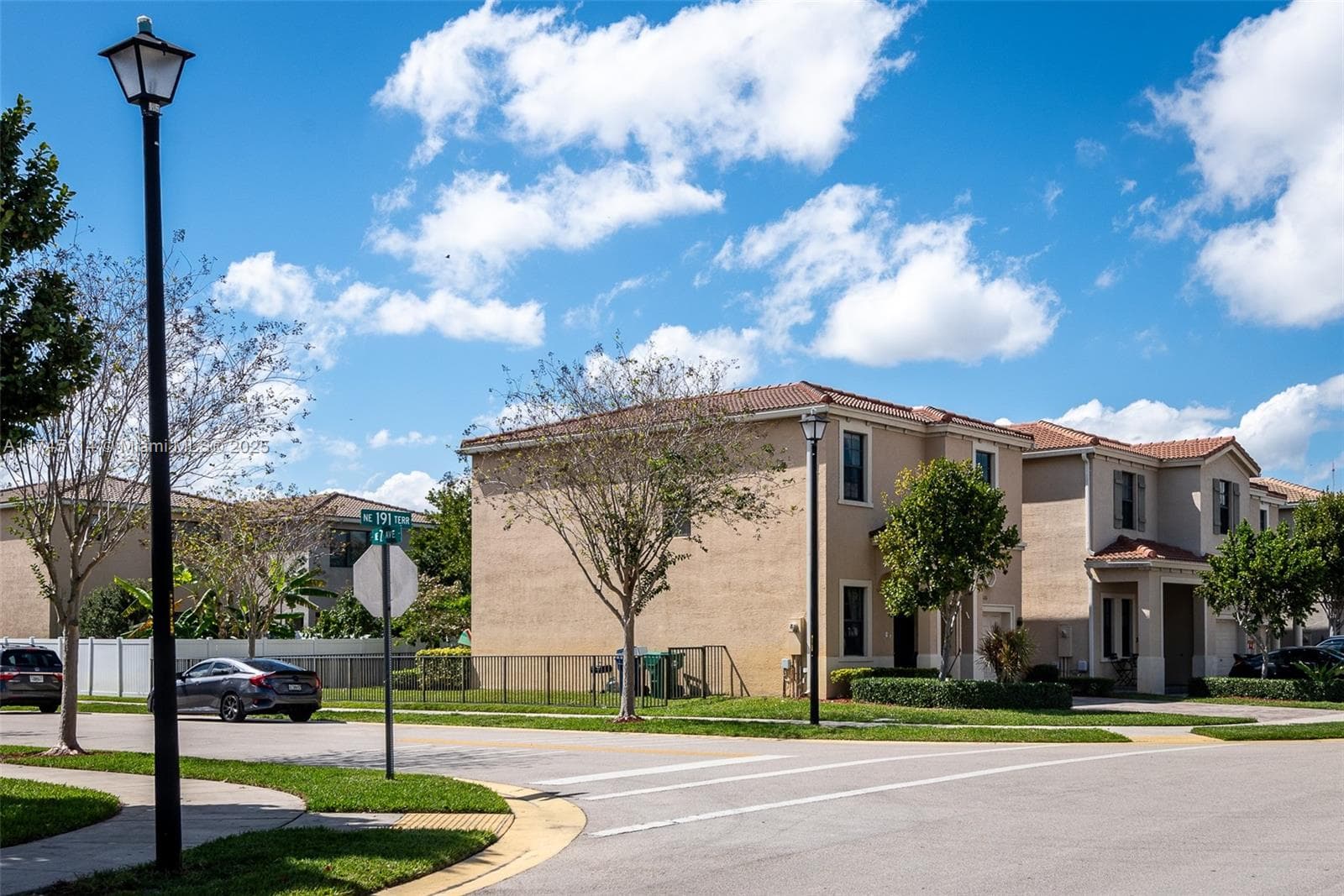 686 NE 191st Ter, Miami FL 33179 — 26