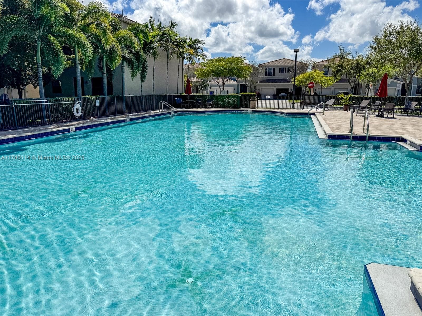 686 NE 191st Ter, Miami FL 33179 — 30