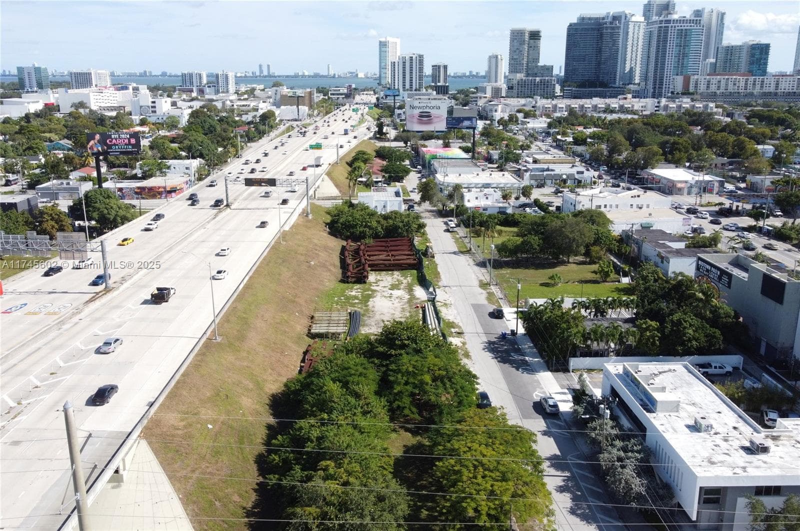 321 NW 37th St, Miami FL 33127 — 8
