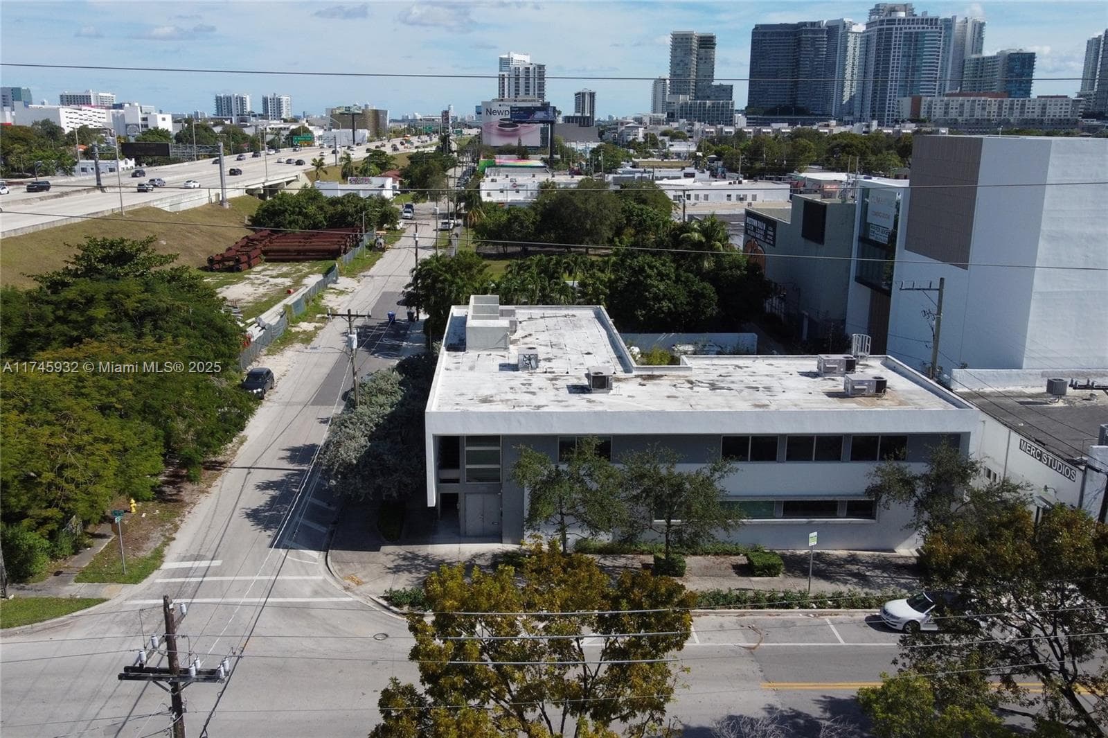 321 NW 37th St, Miami FL 33127 — 23