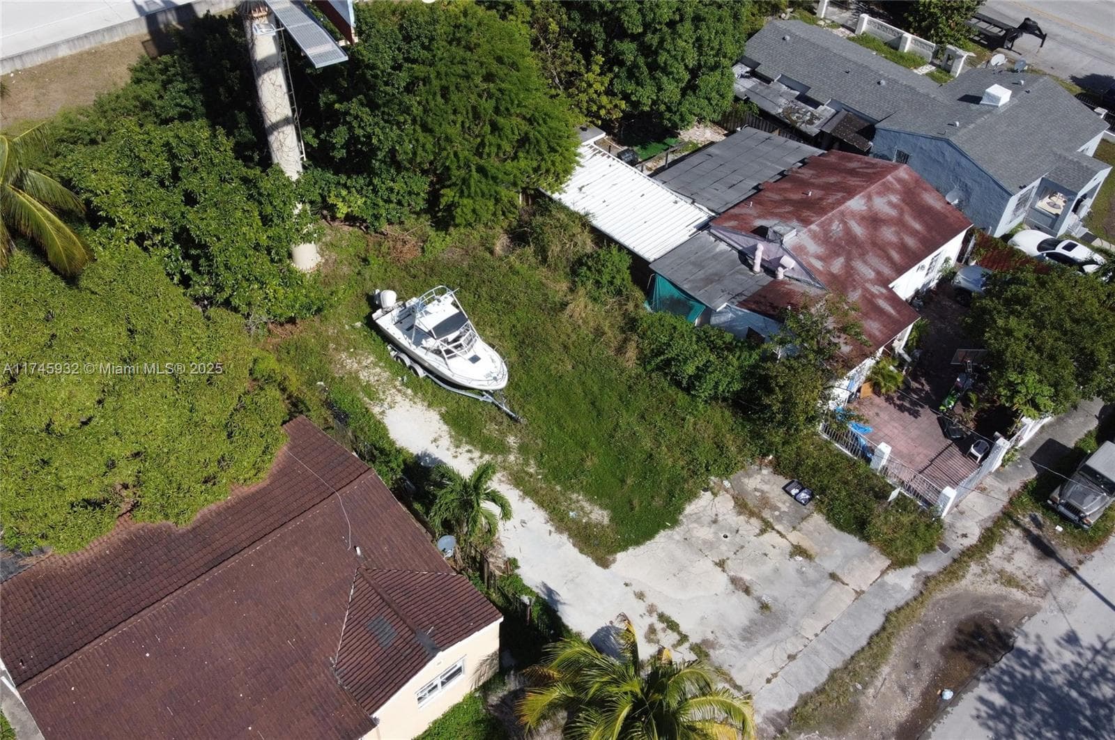 321 NW 37th St, Miami FL 33127 — 14