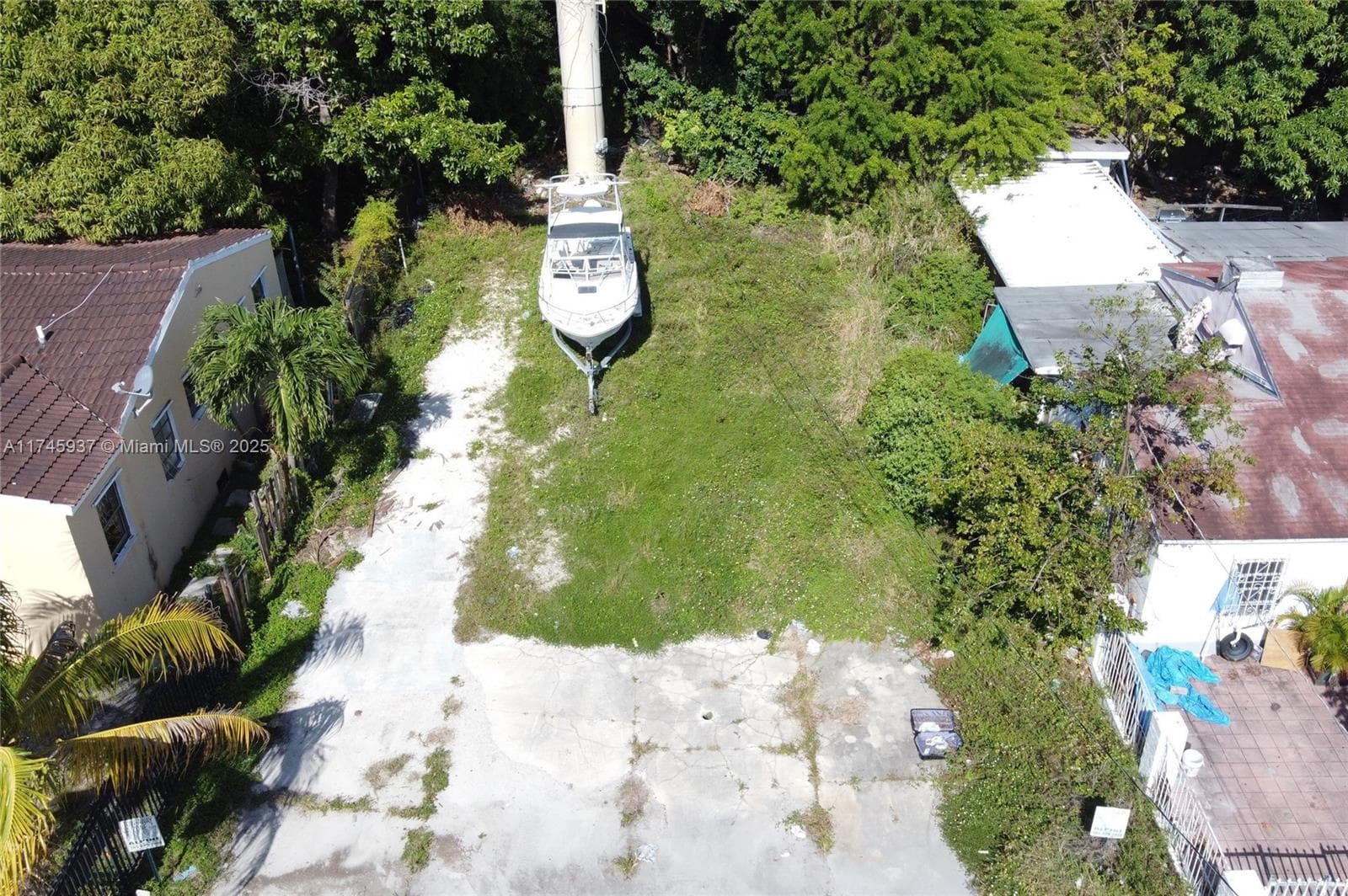 321 NW 37th St, Miami FL 33127 — 16