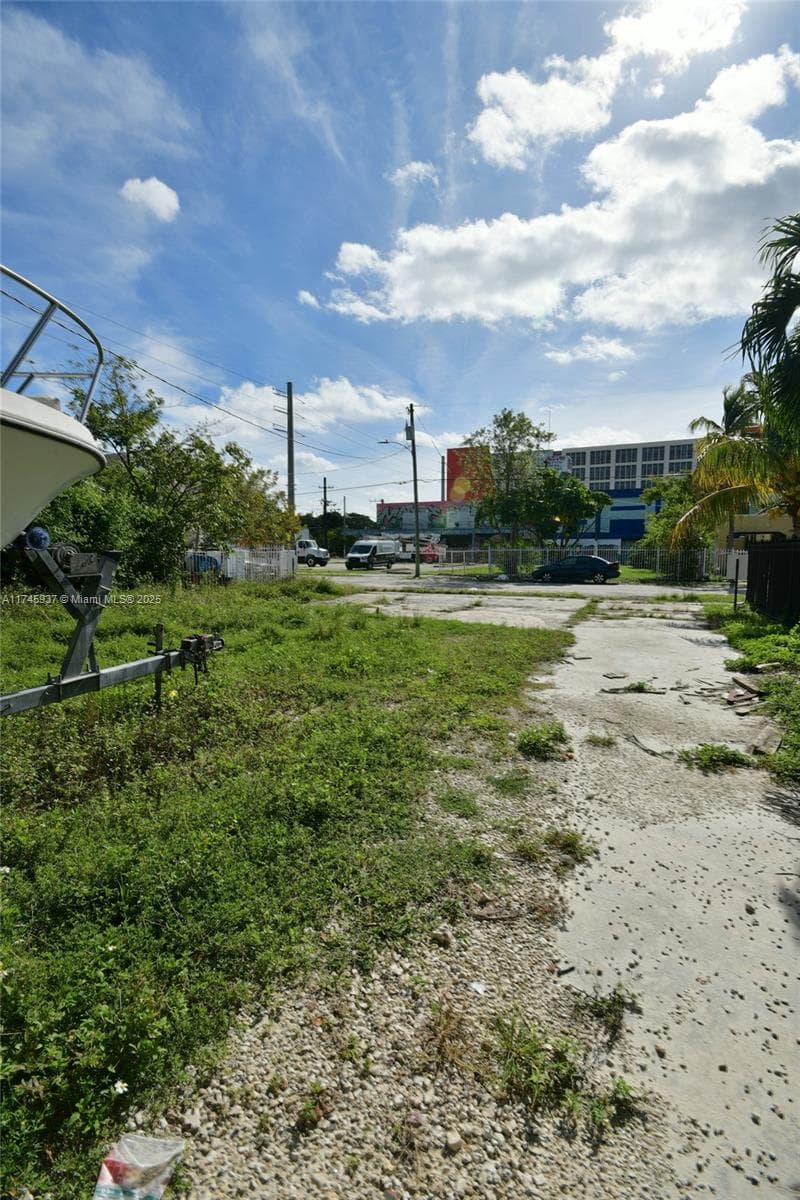 321 NW 37th St, Miami FL 33127 — 41