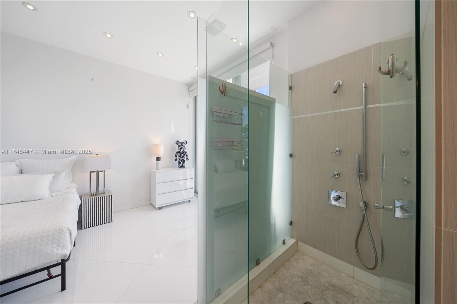 227 E DILIDO DR, Miami Beach FL 33139 — 72