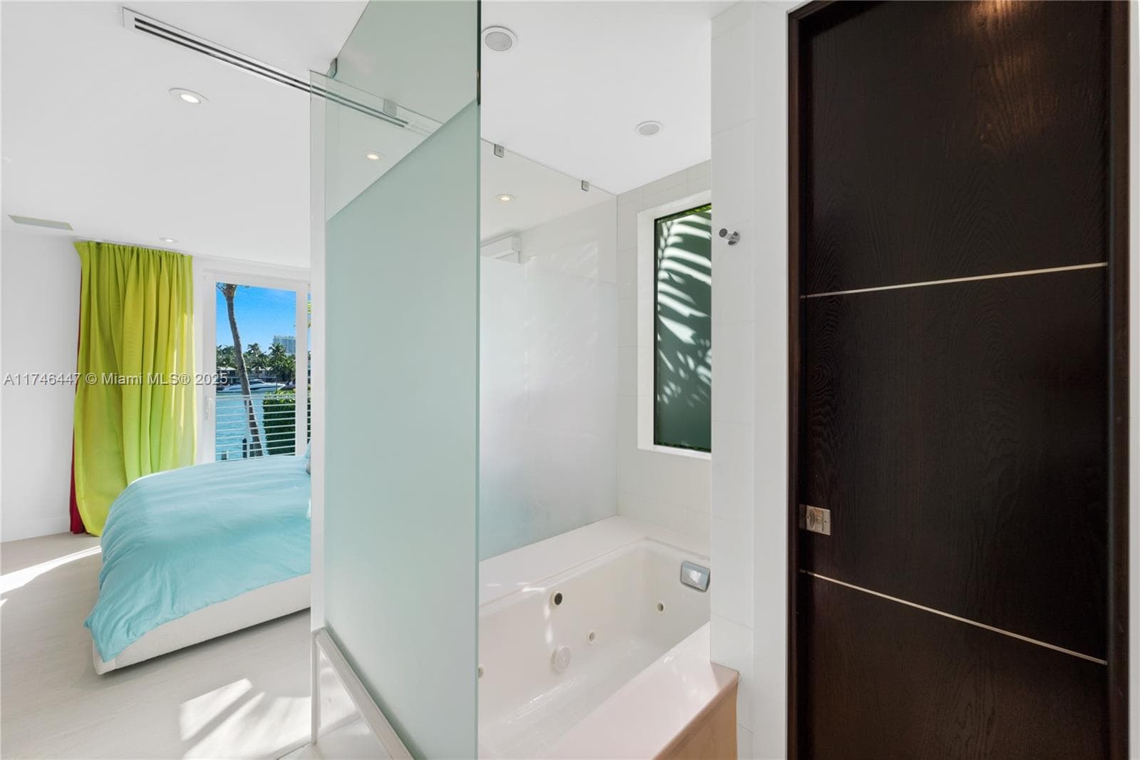 227 E DILIDO DR, Miami Beach FL 33139 — 52