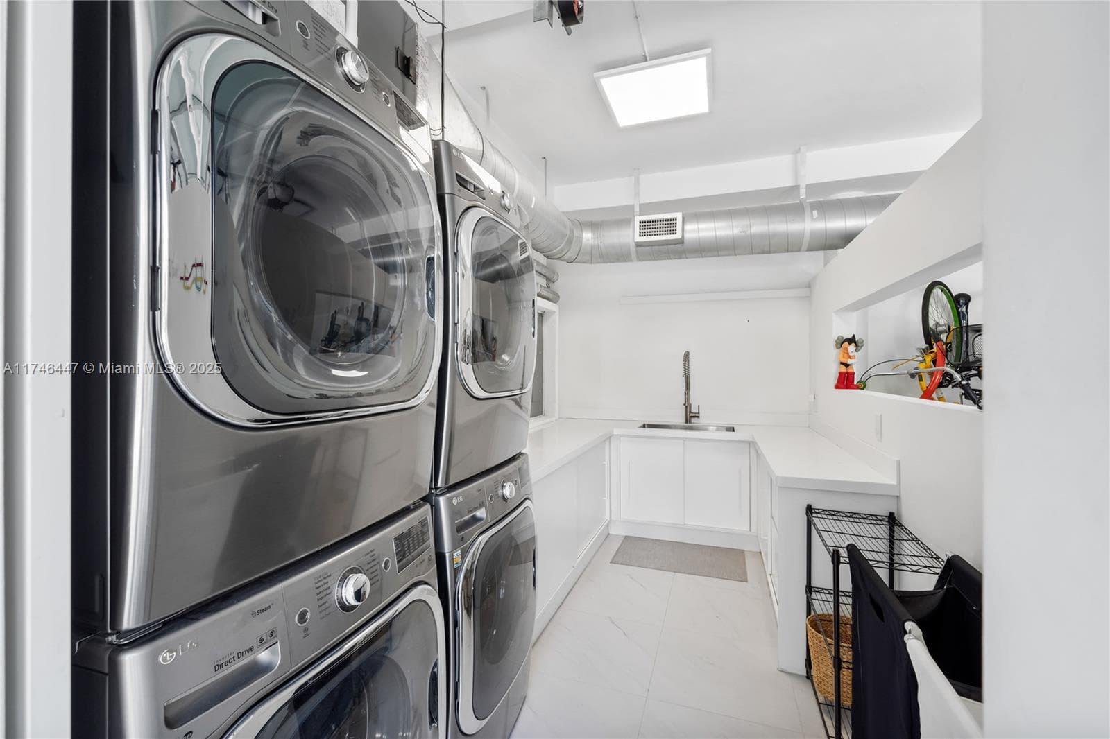 227 E DILIDO DR, Miami Beach FL 33139 — 80