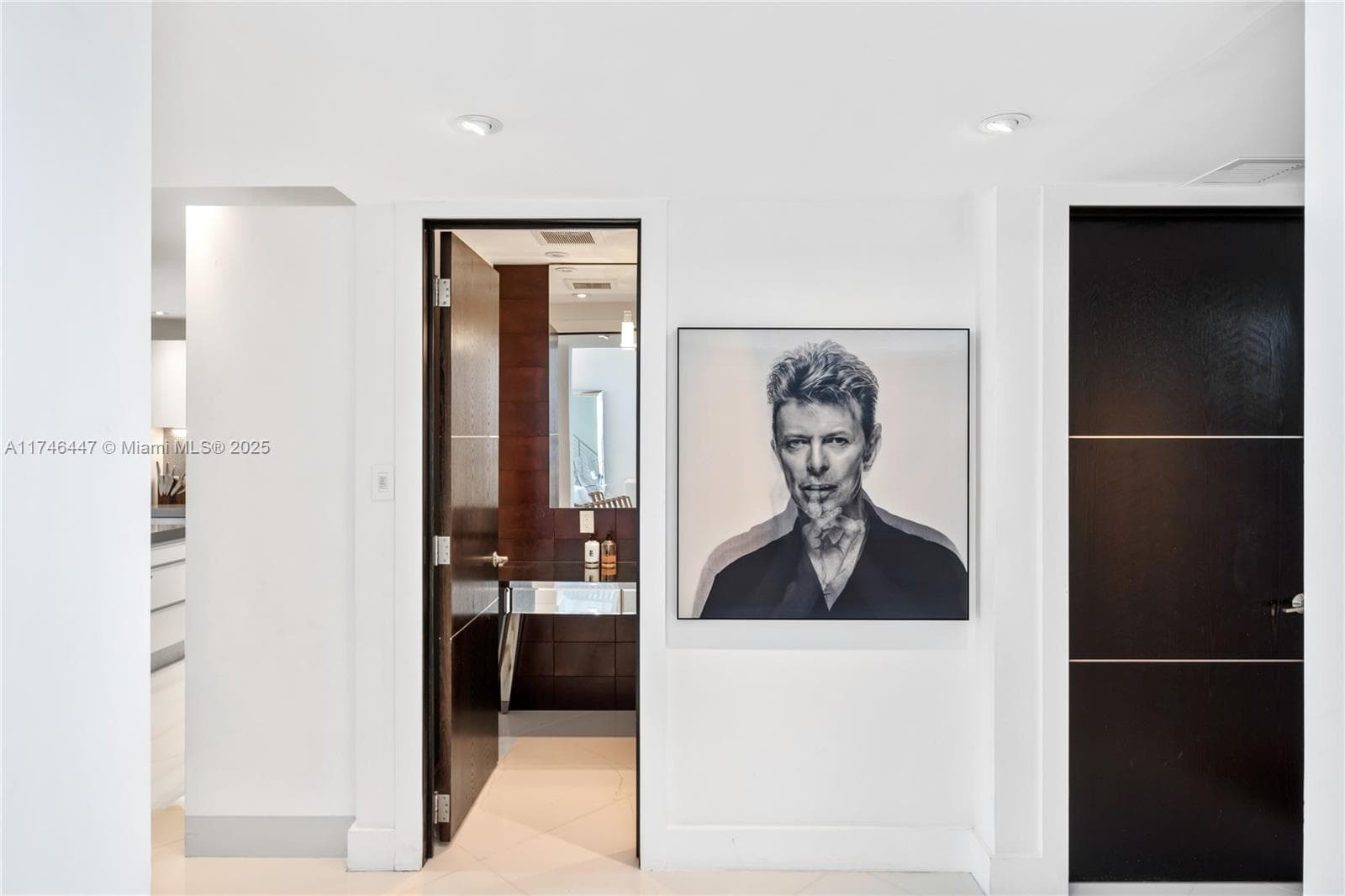 227 E DILIDO DR, Miami Beach FL 33139 — 75