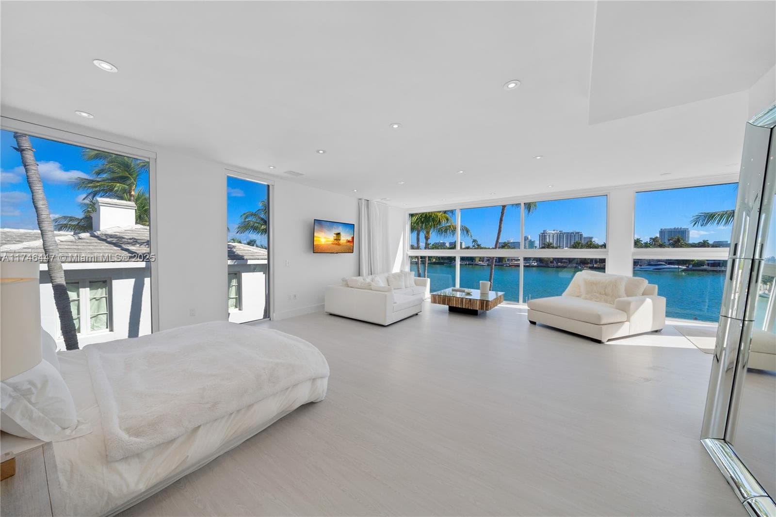 227 E DILIDO DR, Miami Beach FL 33139 — 38