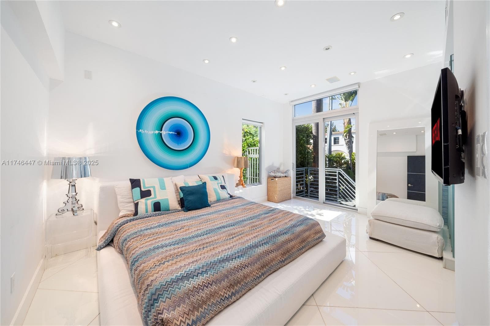 227 E DILIDO DR, Miami Beach FL 33139 — 65