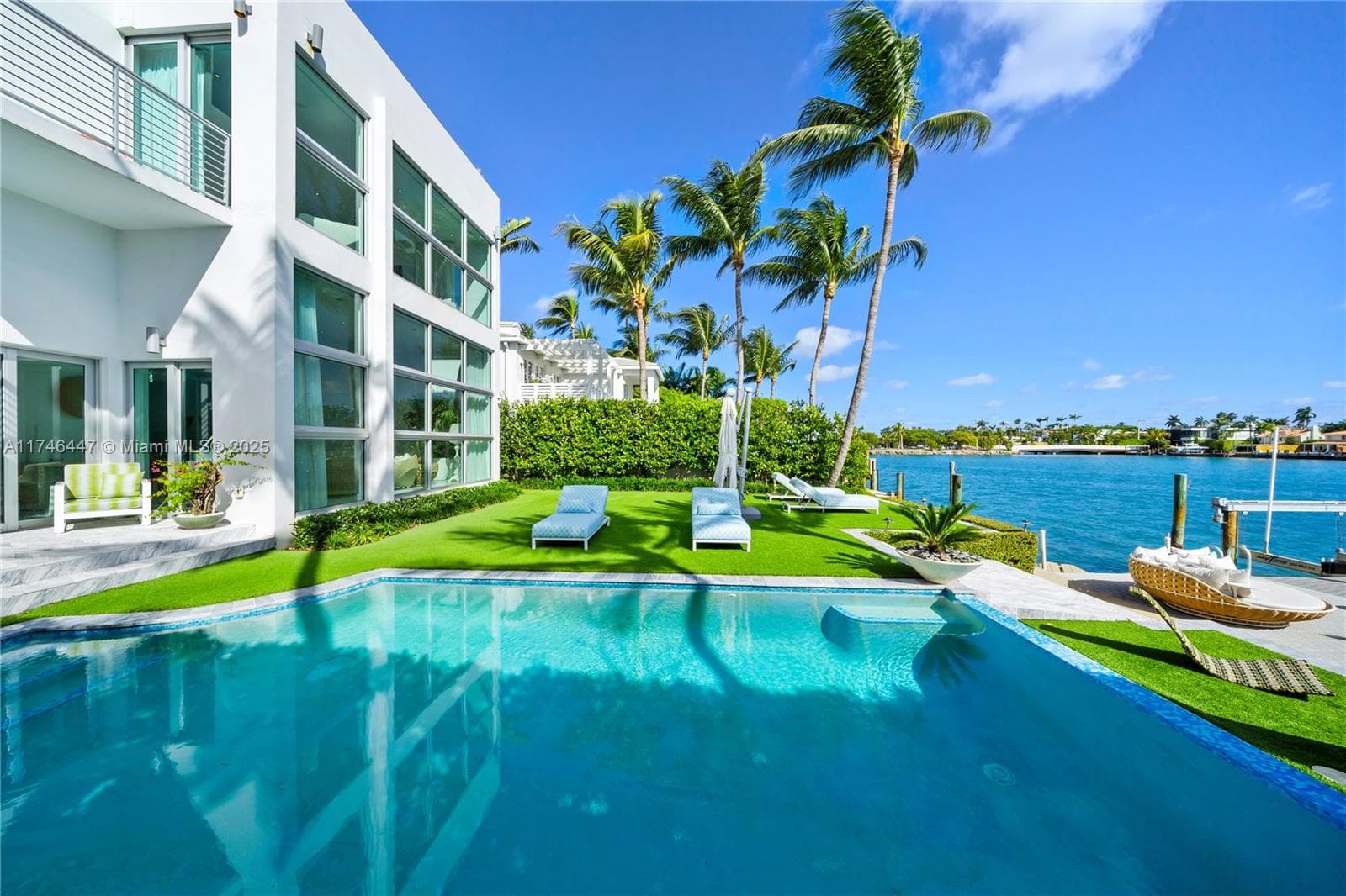 227 E DILIDO DR, Miami Beach FL 33139 — 11