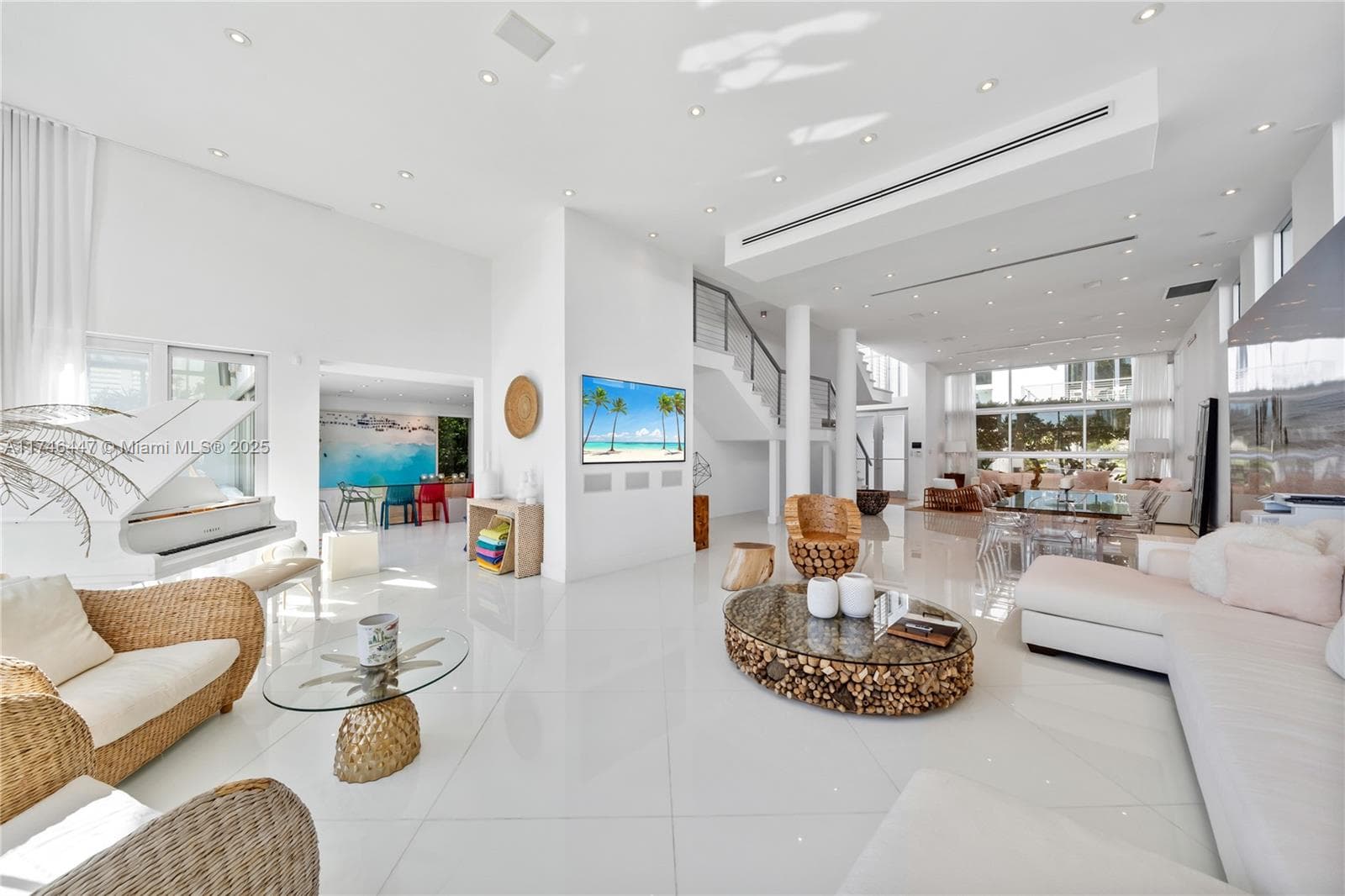 227 E DILIDO DR, Miami Beach FL 33139 — 31