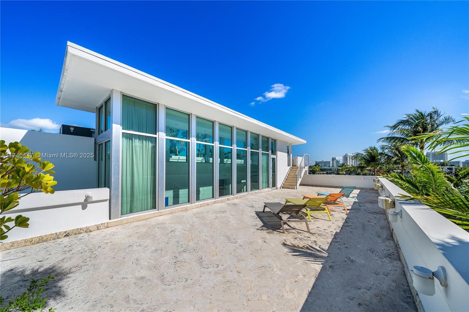 227 E DILIDO DR, Miami Beach FL 33139 — 60