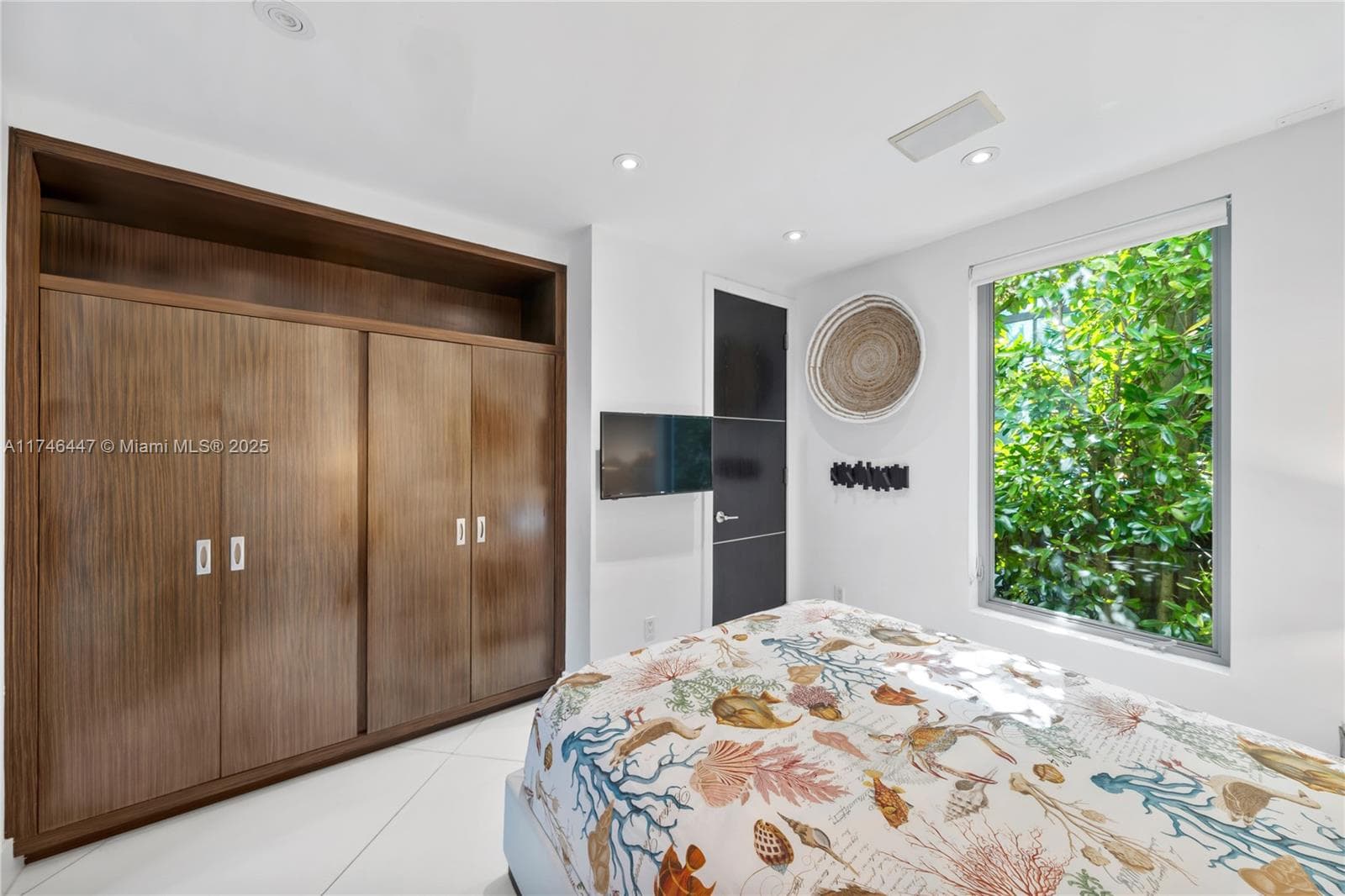 227 E DILIDO DR, Miami Beach FL 33139 — 78
