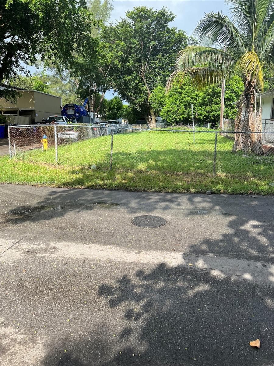 2499 NE 136th Ln, North Miami Beach FL 33181 — 1