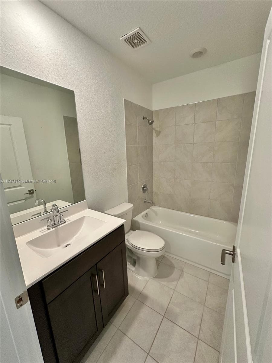 1848 SE 7 Ter # 1848, Homestead FL 33034 — 17