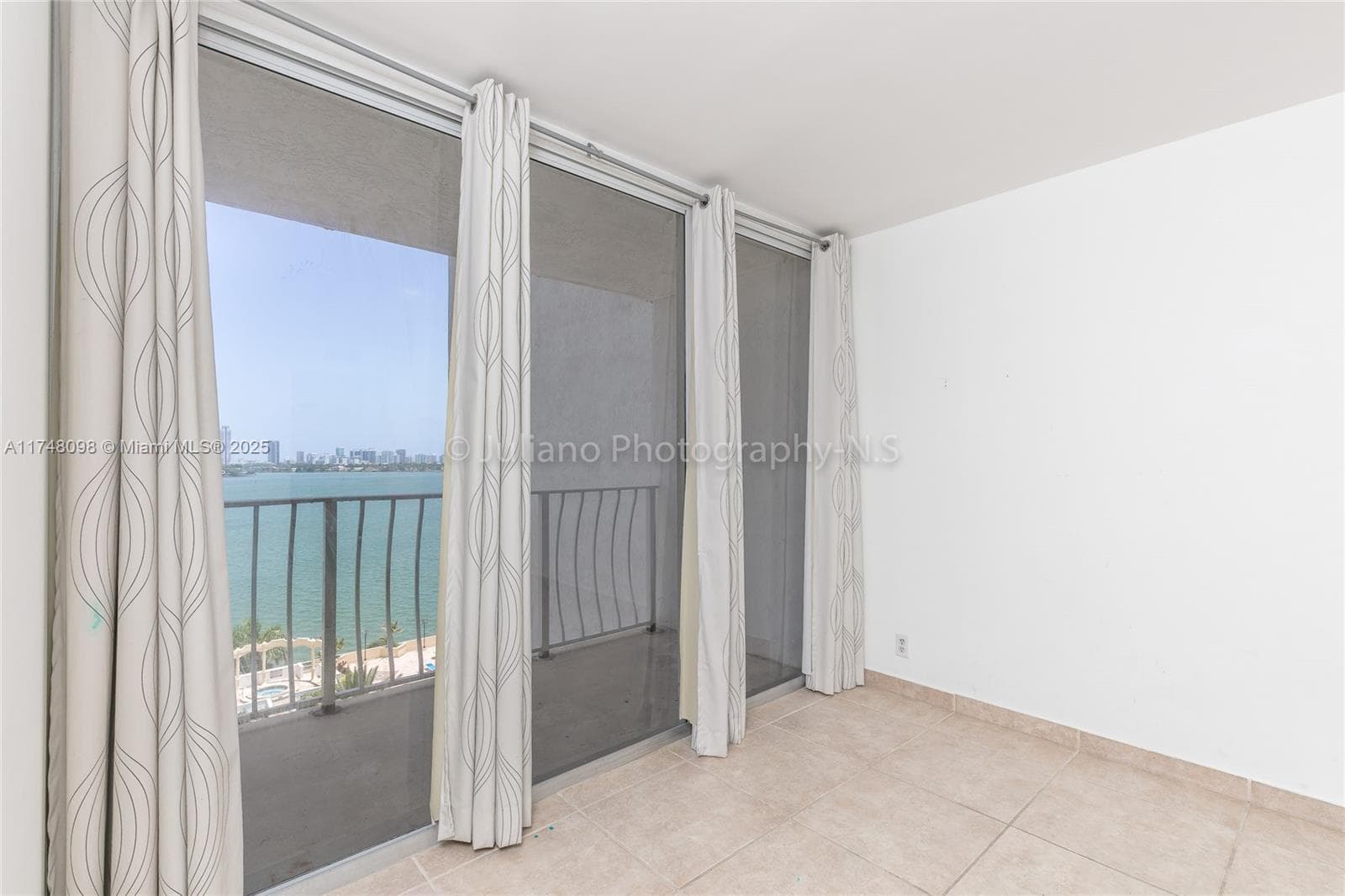 7601 E Treasure Dr # 1108, North Bay Village FL 33141 — 6