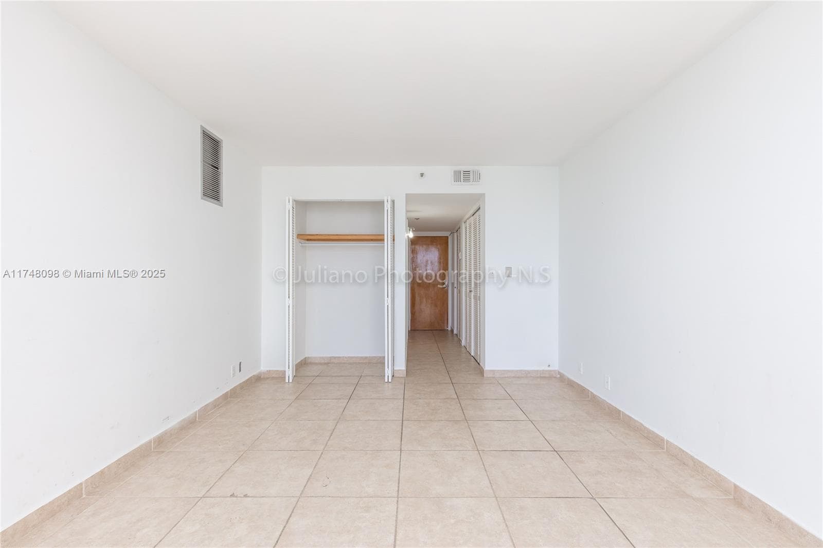 7601 E Treasure Dr # 1108, North Bay Village FL 33141 — 17