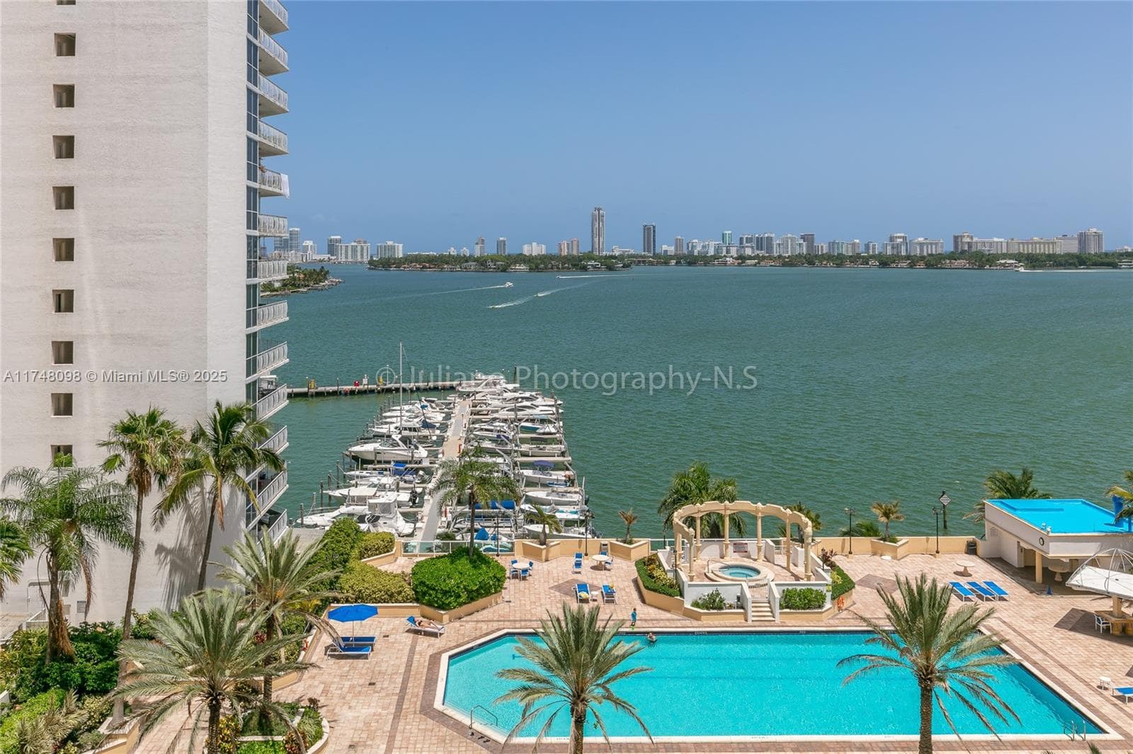 7601 E Treasure Dr # 1108, North Bay Village FL 33141 — 1