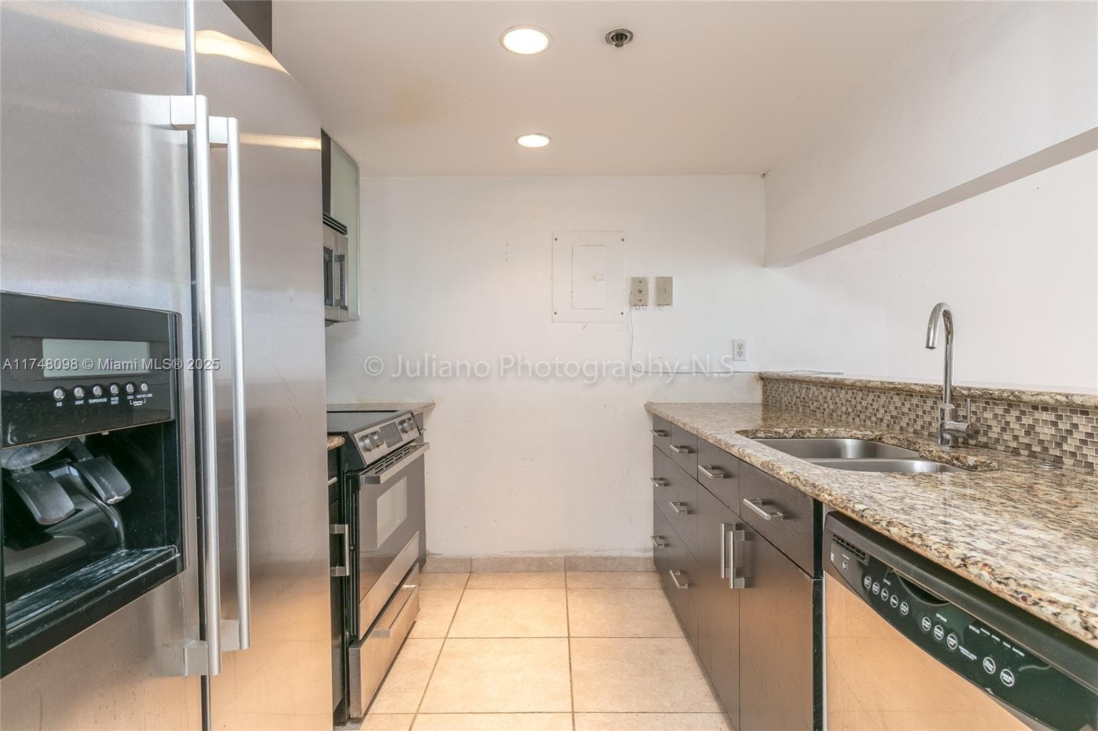 7601 E Treasure Dr # 1108, North Bay Village FL 33141 — 10