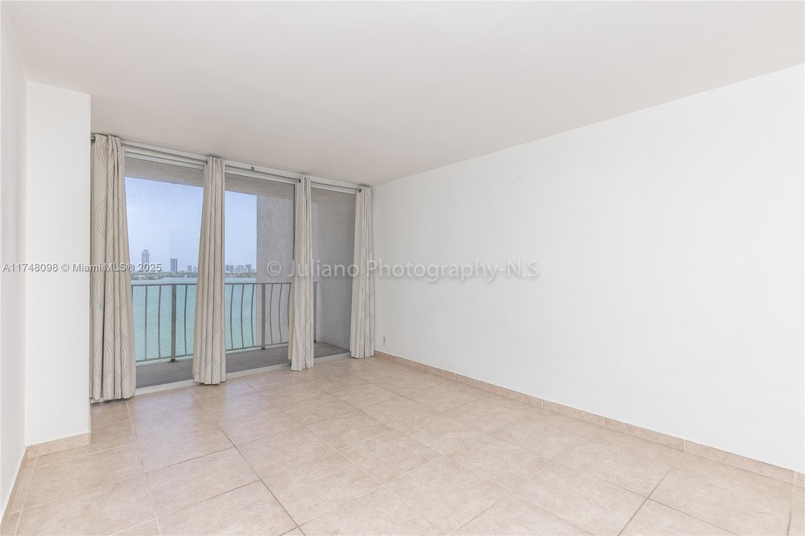 7601 E Treasure Dr # 1108, North Bay Village FL 33141 — 15