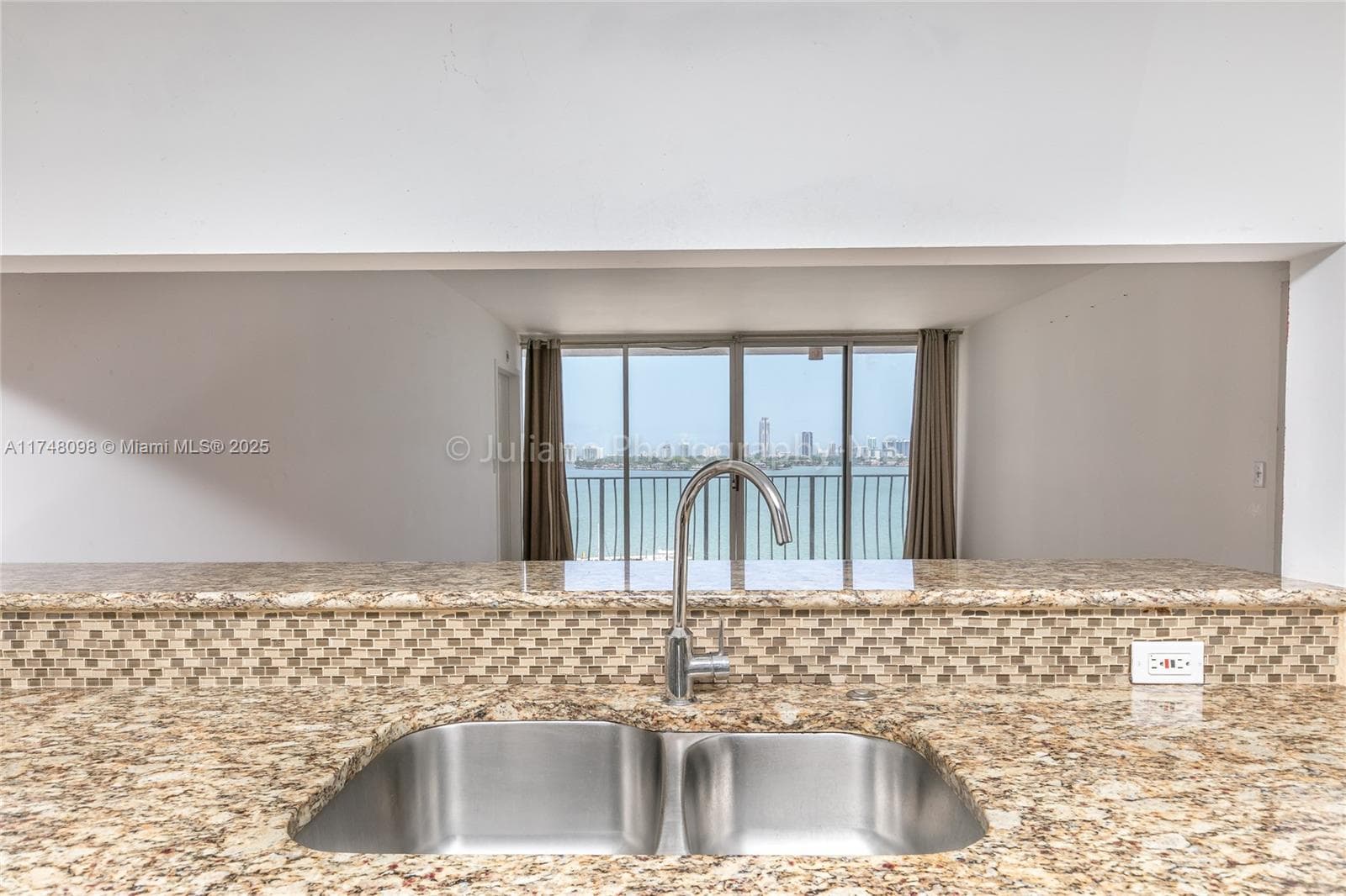 7601 E Treasure Dr # 1108, North Bay Village FL 33141 — 8