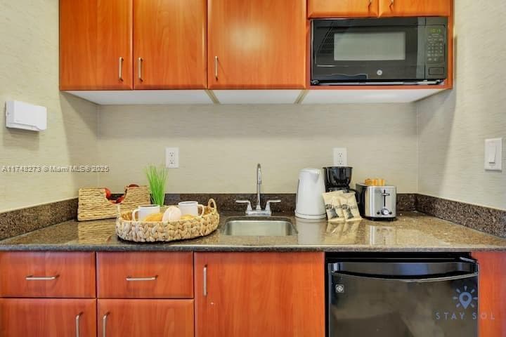 18001 Collins Ave # 903, Sunny Isles Beach FL 33160 — 15