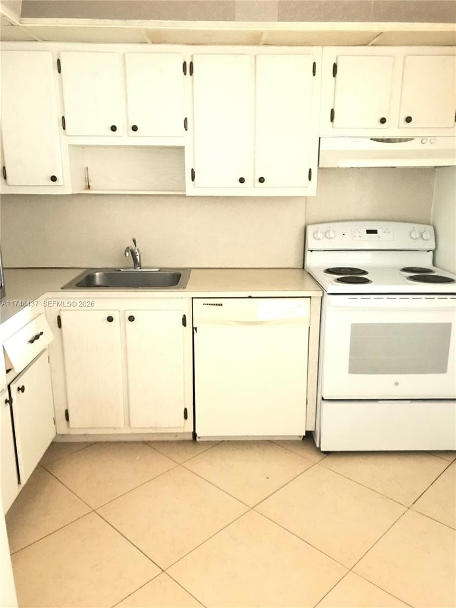 16950 W Dixie Hwy A631 Hwy # 631, North Miami Beach FL 33160 — 5