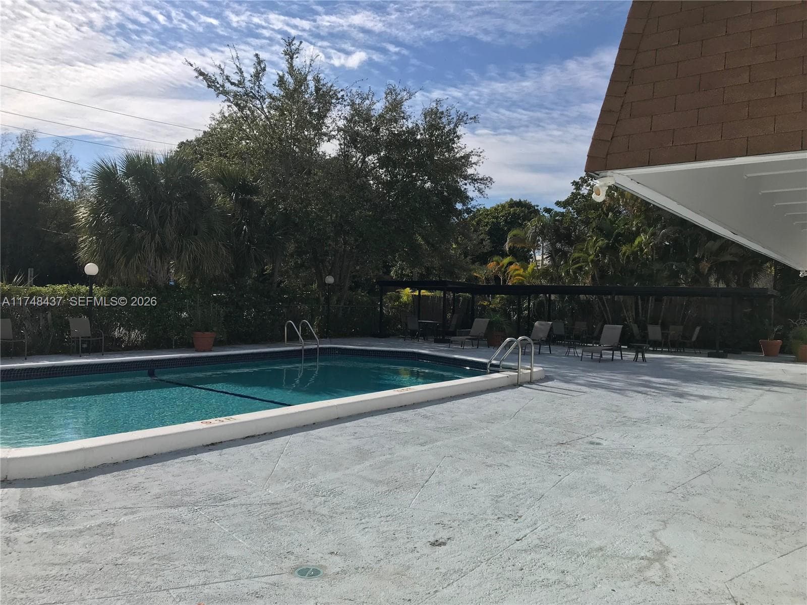 16950 W Dixie Hwy A631 Hwy # 631, North Miami Beach FL 33160 — 18