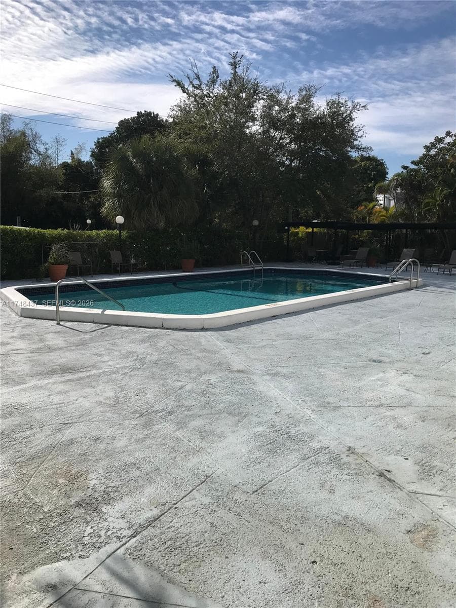 16950 W Dixie Hwy A631 Hwy # 631, North Miami Beach FL 33160 — 15