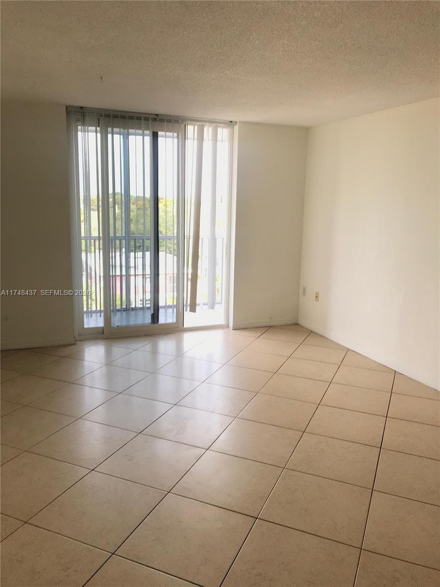 16950 W Dixie Hwy A631 Hwy # 631, North Miami Beach FL 33160 — 8