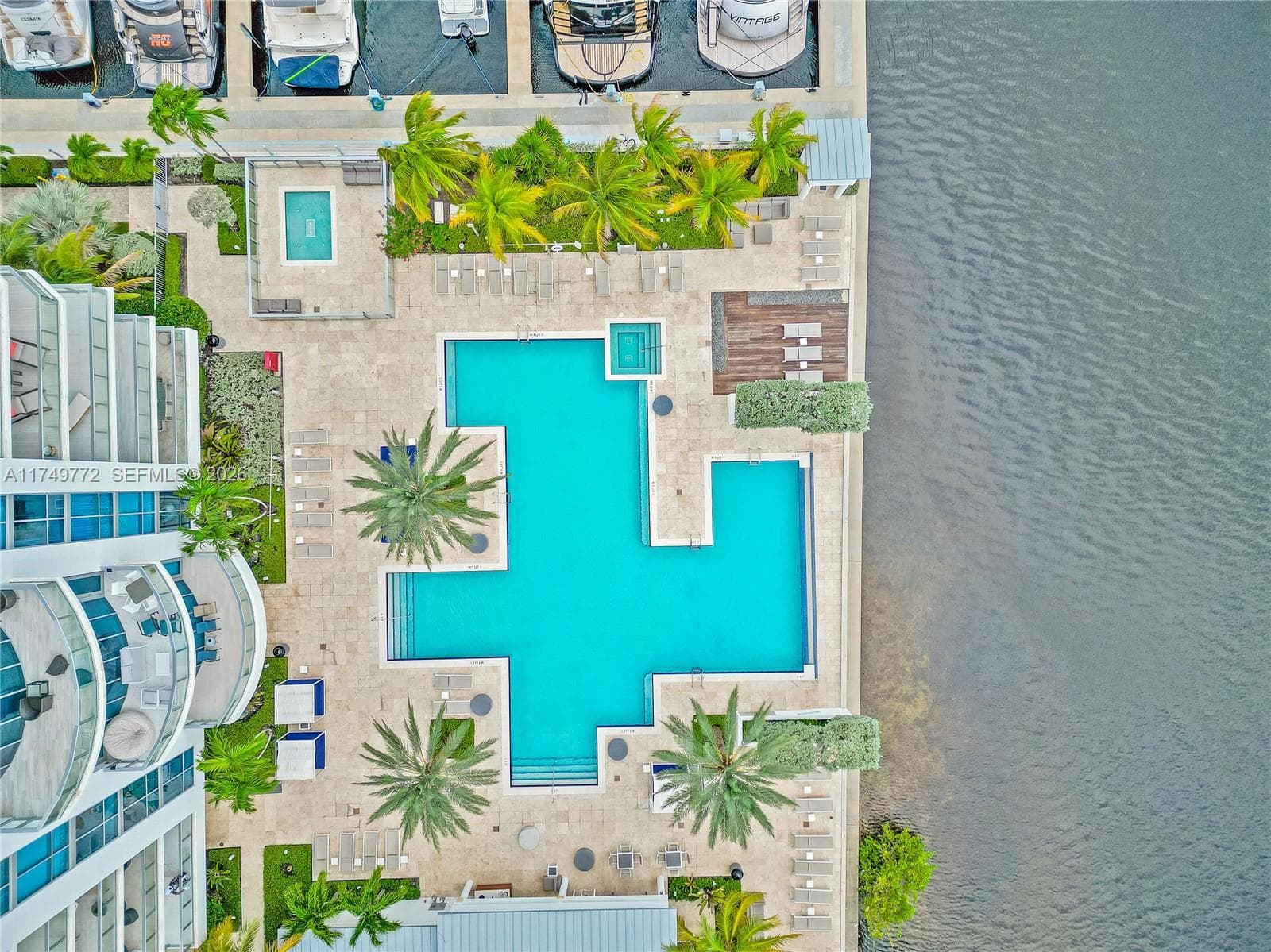 17111 Biscayne Blvd # 2001, North Miami Beach FL 33160 — 40