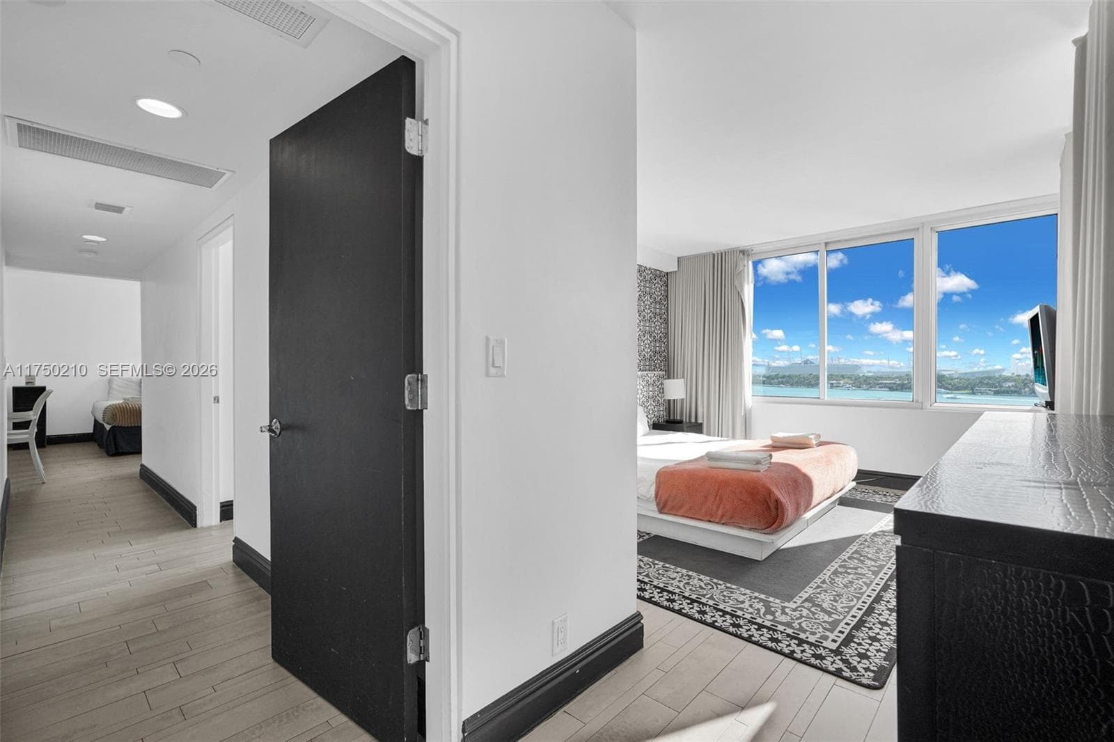 1100 West Ave # 916, Miami Beach FL 33139 — 20