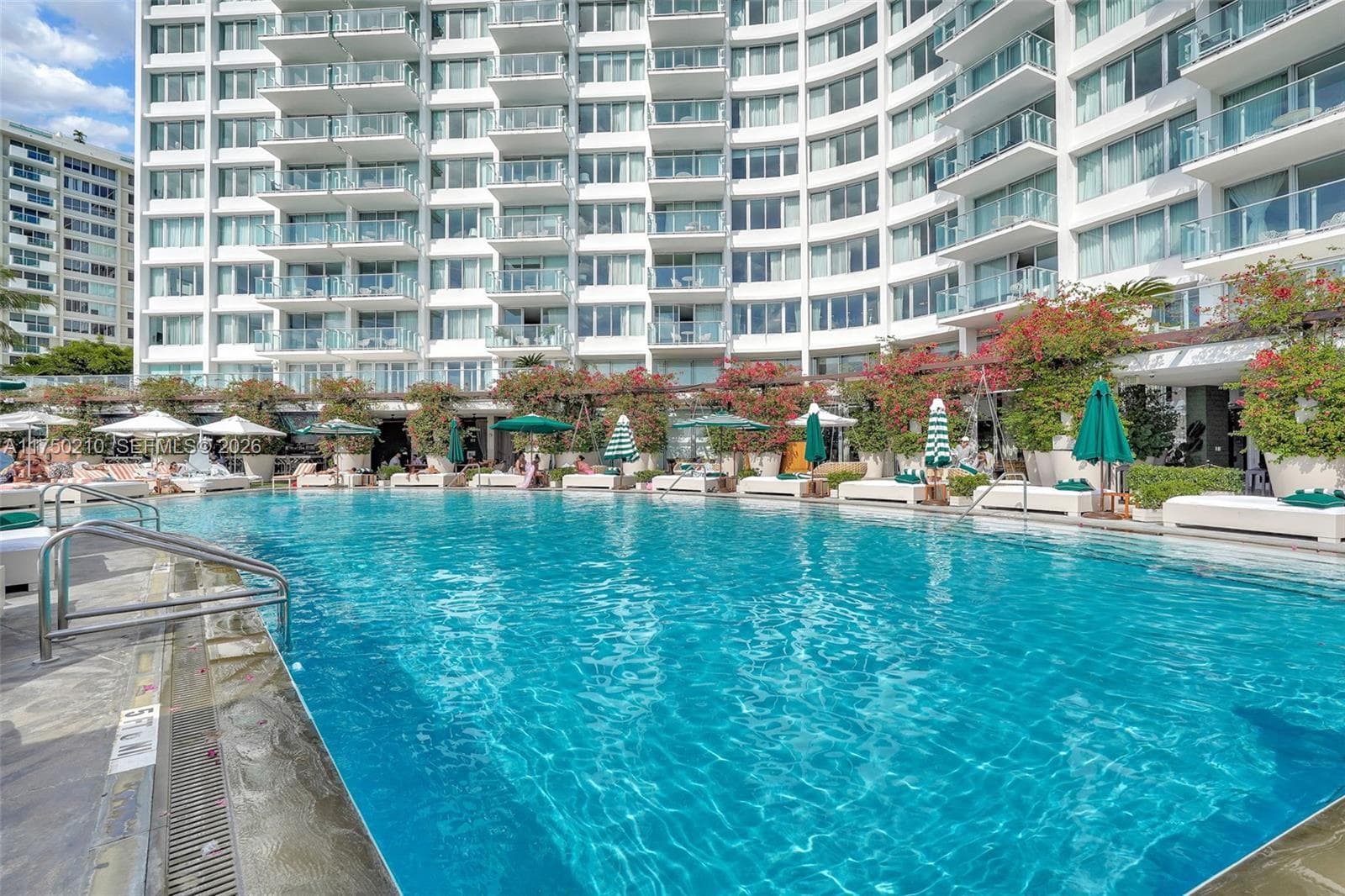 1100 West Ave # 916, Miami Beach FL 33139 — 9