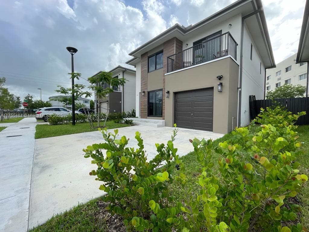 302 NW 11th Ct, Florida City FL 33034 — 2