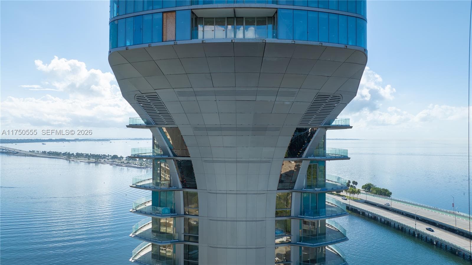 175 SE 25 RD # 3902, Miami FL 33129 — 4