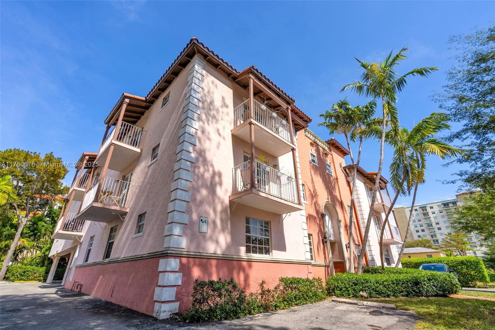 29 Santillane Ave # 7, Coral Gables FL 33134 — 3