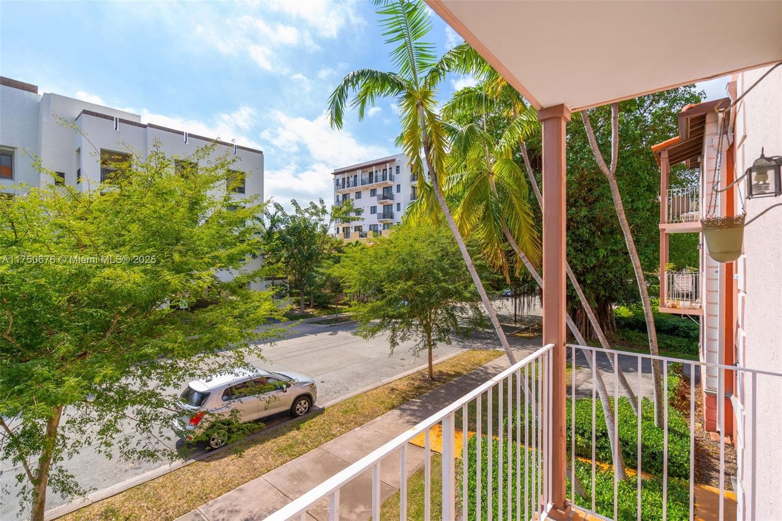 29 Santillane Ave # 7, Coral Gables FL 33134 — 20