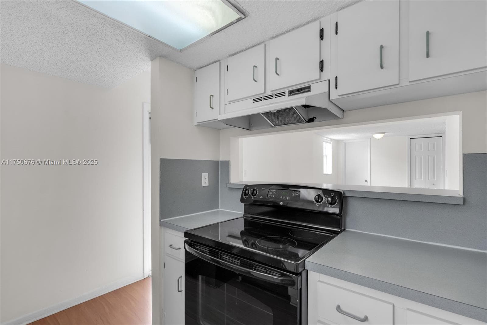 29 Santillane Ave # 7, Coral Gables FL 33134 — 10
