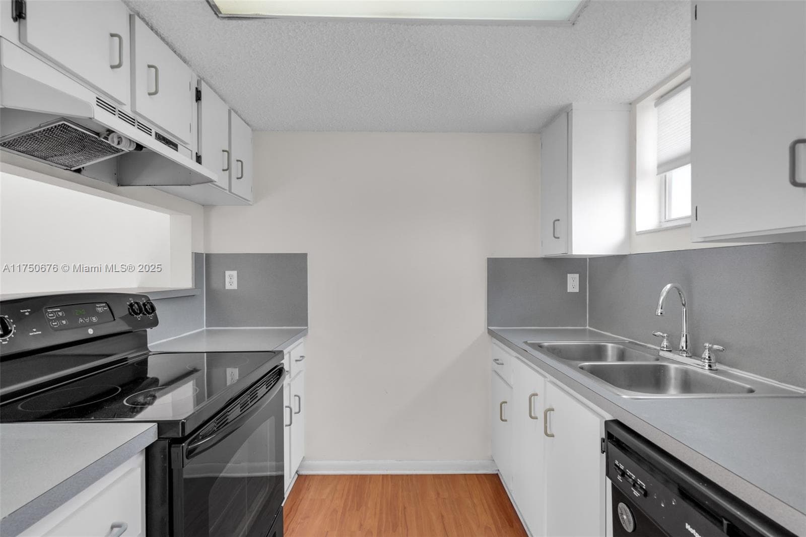 29 Santillane Ave # 7, Coral Gables FL 33134 — 11