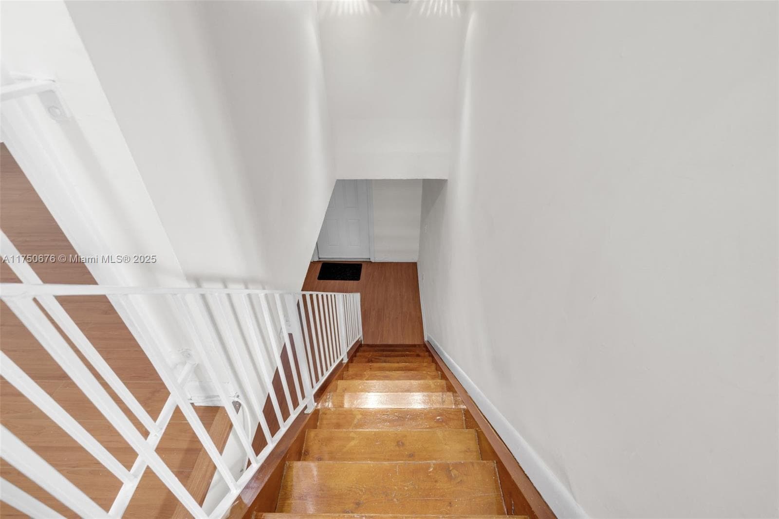 29 Santillane Ave # 7, Coral Gables FL 33134 — 19