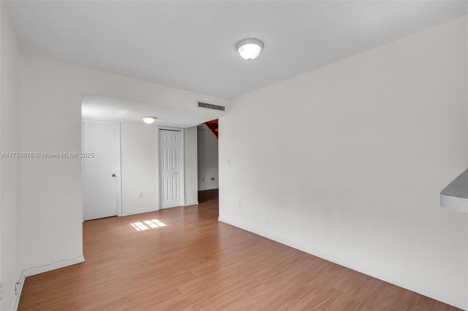 29 Santillane Ave # 7, Coral Gables FL 33134 — 8